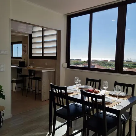 Apartment W/ocean View